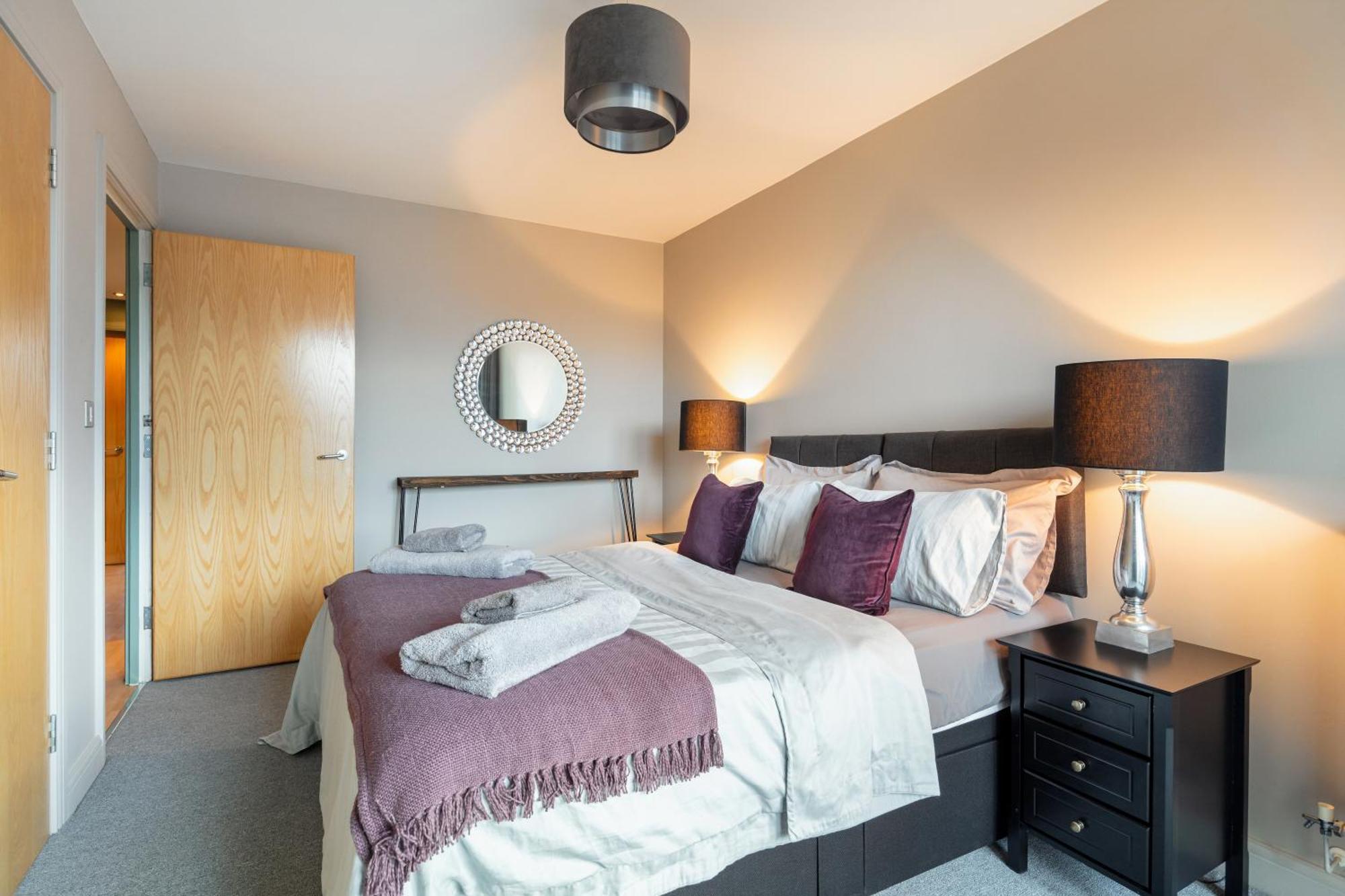 Excel, O2, Canary Wharf, London City Airport - Free Parking Exteriör bild