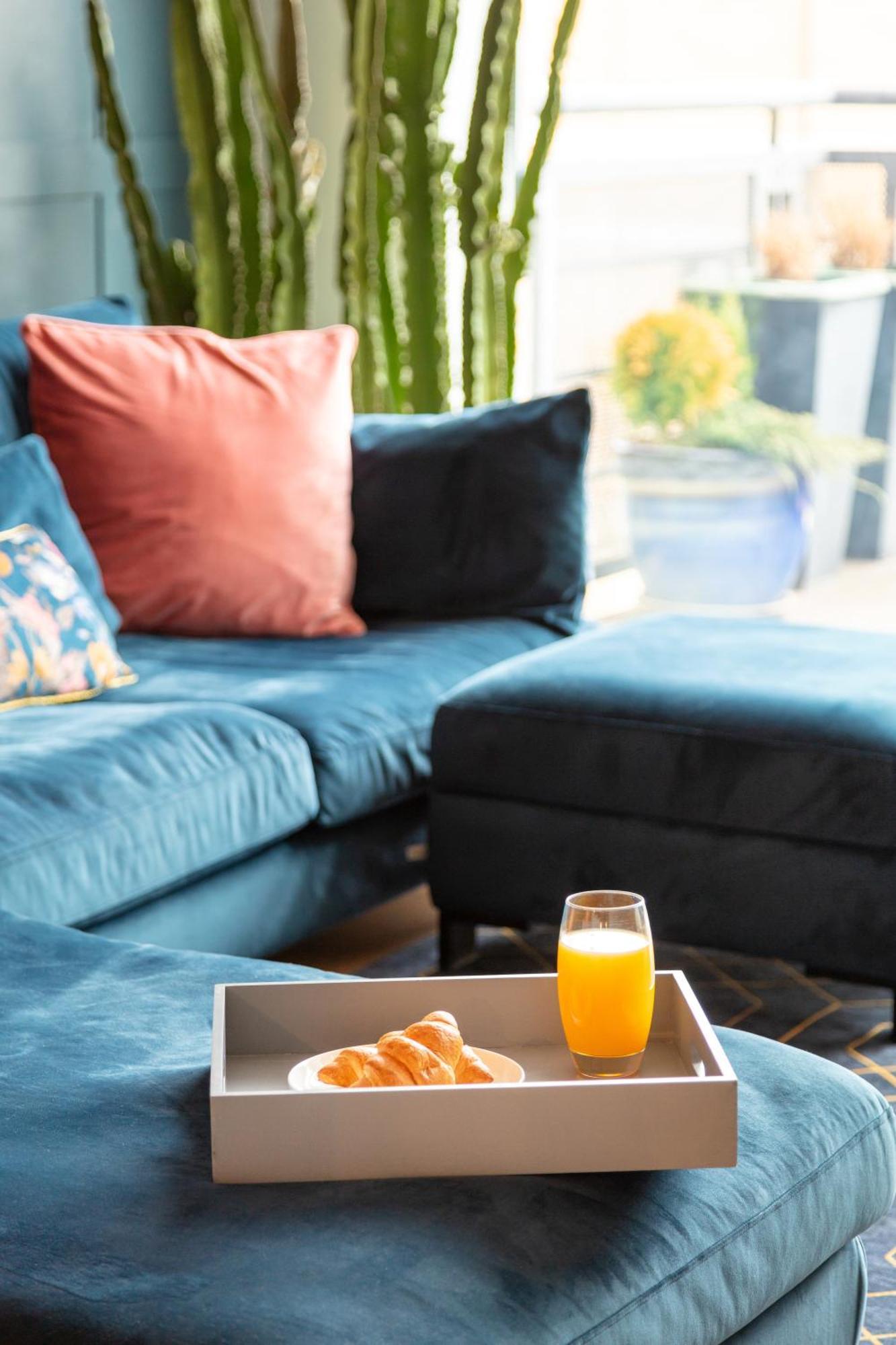 Excel, O2, Canary Wharf, London City Airport - Free Parking Exteriör bild